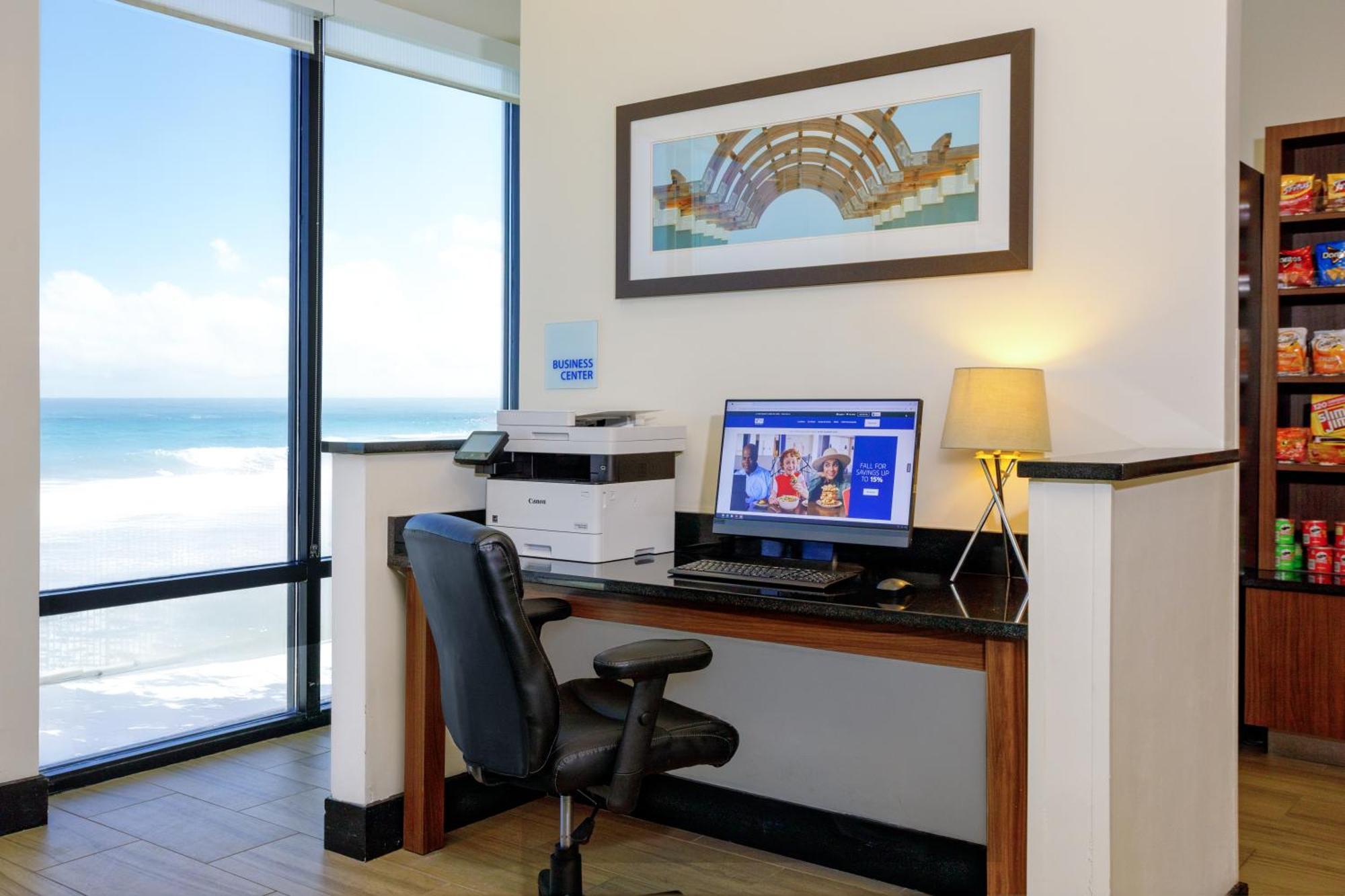 هوليداي إن إكسبريس دايتونا بيتش شورز Daytona Beach Shores المظهر الخارجي الصورة